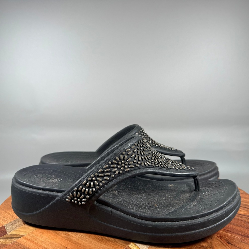 Crocs Sanrah Beaded Wedge Flip Flops Black Gunmetal Sandals Womens 9 203875
